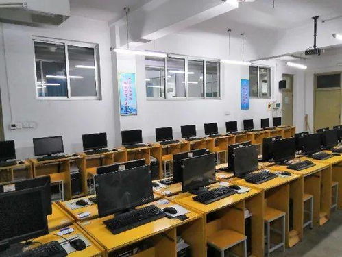 計算機(jī)應(yīng)用技術(shù) 以科技改變未來，用技術(shù)服務(wù)生活